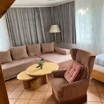 Chausseehaus Apartment *